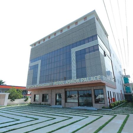 Hotel Ashok Palace Karūr Exterior foto