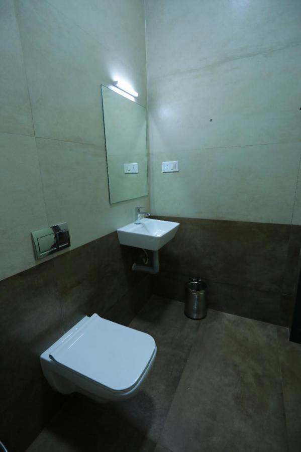 Hotel Ashok Palace Karūr Exterior foto